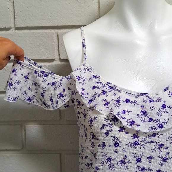 Forever 21 Purple Floral Cold Shoulder Maxi Dress. Size Medium NWT - Picture 3 of 10